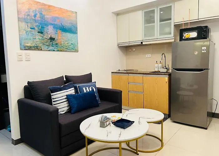 Cq House - Luxe Near Venice Mall, Bgc And Naia Apartment Manila