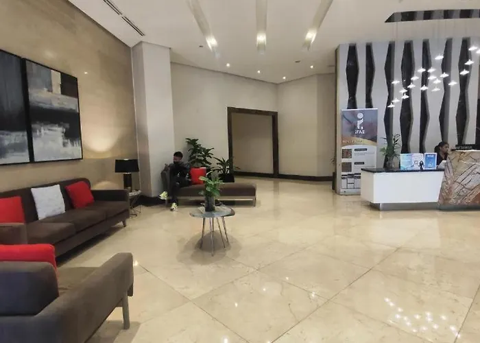 Cq House - Luxe Near Venice Mall, Bgc And Naia Apartment *