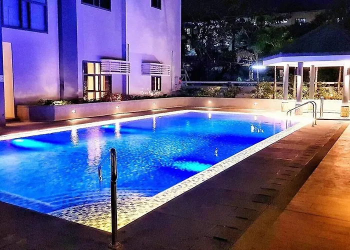 Apartment Cq House - Luxe Near Venice Mall, Bgc And Naia