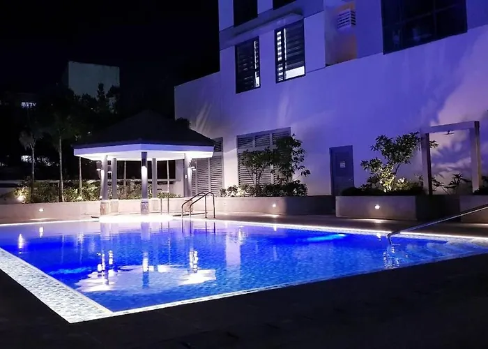 Apartment Cq House - Luxe Near Venice Mall, Bgc And Naia