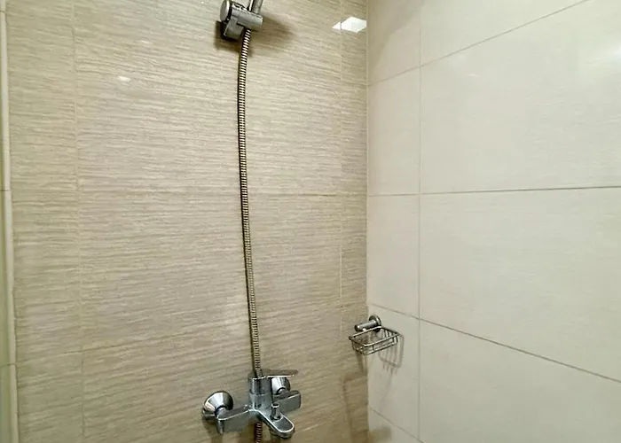Cq House - Luxe Near Venice Mall, Bgc And Naia Apartment *